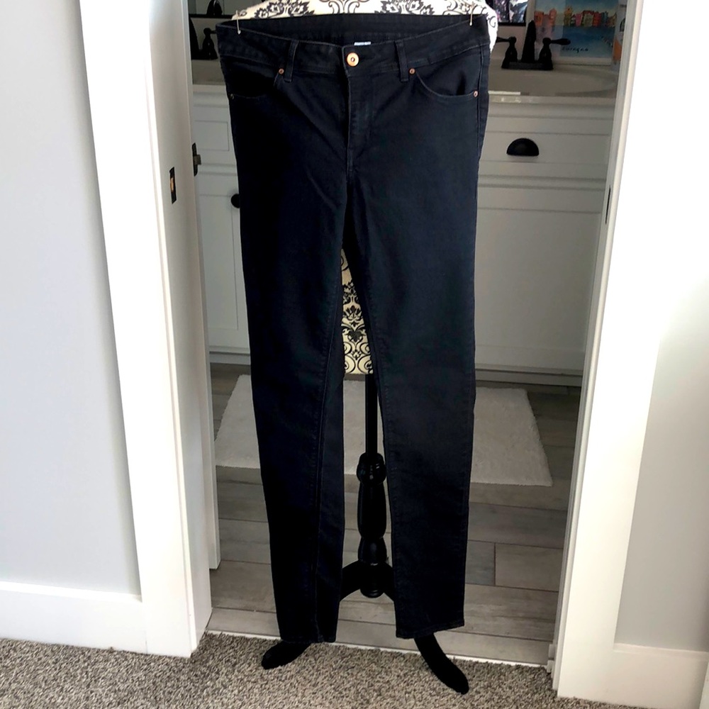 Black skinny jeans